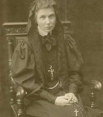 Mutter Ursula in Petersburg 1907